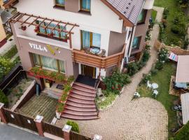 Villa V，位于布拉索夫布拉索夫县临床急救医院附近的酒店