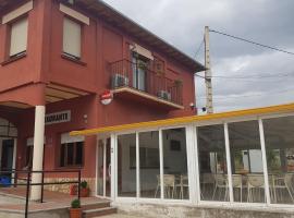 Meson del cinca，位于El Grado的酒店