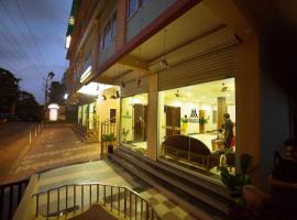 Hotel Wayanad Square，位于玛纳多迪的酒店