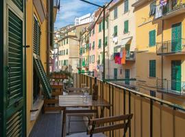 Ca'la Luna - in centro con terrazza，位于里奥马哲雷的酒店