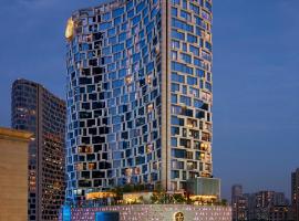 新天地朗廷酒店 ，位于上海大上海时代广场附近的酒店