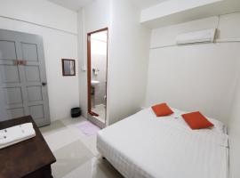 88二号汽车旅馆，位于拉瑙的酒店