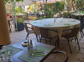 L'ALCOVE HOTEL RESTAURANT，位于Villematier的酒店