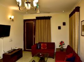 2BHK Comfortable Furnished Serviced Apartments in Hauz Khas - Woodpecker Apartments，位于新德里的酒店