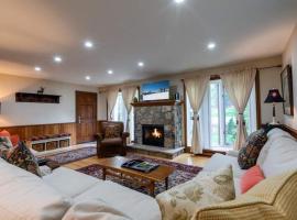 Texas Townhome Minutes to Gondola，位于范尔的酒店