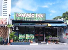OYO 873 Bamboo Inn，位于峇都丁宜的酒店