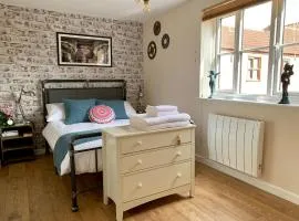 Pristine Apartment in The Centre of Glastonbury