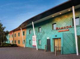 Ramada by Wyndham Cobham，位于科巴姆的酒店