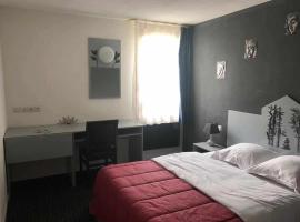 HOTEL RESTAURANT，位于Parigny的酒店