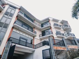 RedDoorz near Taman Rekreasi Selecta，位于玛琅的酒店