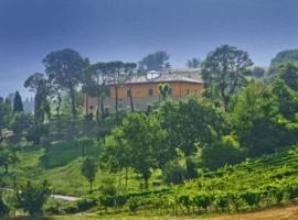 弗纳日别墅酒店，位于卡梅里诺的酒店