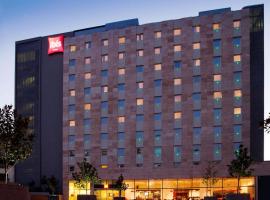 ibis Santiago Las Condes Manquehue，位于圣地亚哥的酒店