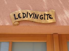 Le Divin Gîte Classé 4 étoiles，位于于纳维的度假屋