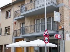 hostal trevol，位于托雷略的酒店