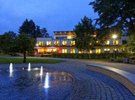 Hotel am Kurpark，位于奥斯特西巴德钦诺维茨钦诺维茨琥珀温泉附近的酒店