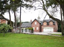 Woodleighton Cottages