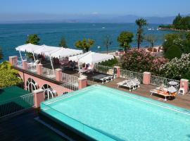 Hotel Alla Riviera，位于巴多利诺的酒店