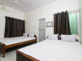 SPOT ON 61117 Hotel Saryug，位于Jamūi的酒店