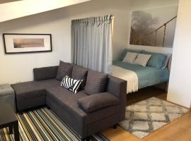 Stylish Studio Apart Aspen Golf Resort，位于拉兹洛格的酒店