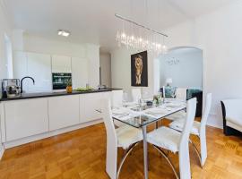 Family Apartment City Center Baden-Baden，位于巴登-巴登斯图斯塔教堂附近的酒店