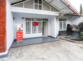 RedDoorz Syariah near RSUD Cimacan，位于茂物的酒店