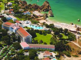 佩斯塔纳阿尔维普拉亚尊贵海滩高尔夫度假酒店，位于阿尔沃尔的Spa酒店