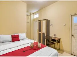 RedDoorz near Ramai Mall Malioboro
