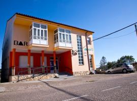Hostal Los Andes，位于Almeida de Sayago的酒店