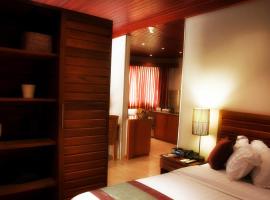 Tropical Keys，位于帕拉马里博的酒店