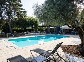 PoMo Hôtel & Restaurant，位于埃希罗莱的酒店