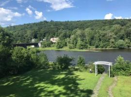 The New Inn at Lackawaxen，位于Lackawaxen的酒店