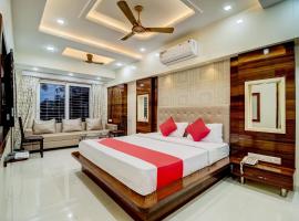 OYO 47878 Hotel Ratnadeeep，位于Māngaon的酒店