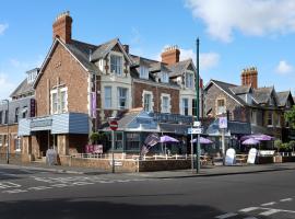 Stones Hotel and Bar，位于曼海德的酒店
