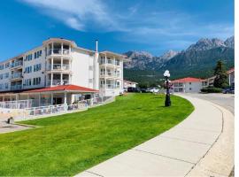 Mountain View Resort and Suites at Fairmont Hot Springs，位于费尔蒙特温泉的酒店
