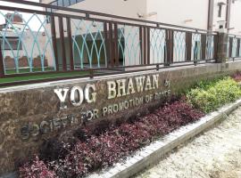 Yog Bhawan，位于大诺伊达的公寓式酒店