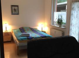 Ponnies Haus，位于Surwold的酒店