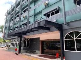 瀑布酒店