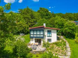 Ferienwohnung Rh&ouml;nchalet und TBund，位于弗拉敦根的Spa酒店