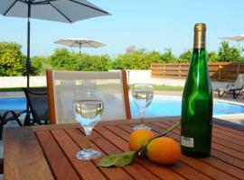 Citrus Grove Villa，位于阿尔加卡的酒店