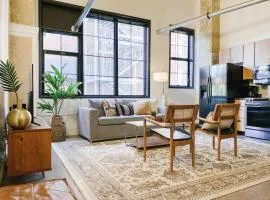 Modern Downtown Loft on Gay St