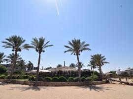 Sharm El Naga Resort and Diving Center，位于赫尔格达的露营地