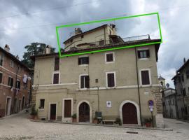 Casa Vacanza La Piazza，位于Orvinio的酒店