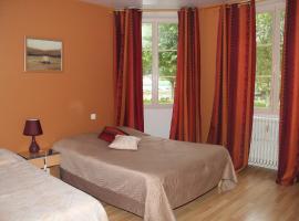 aux trois rois，位于Pont-sur-Yonne的酒店