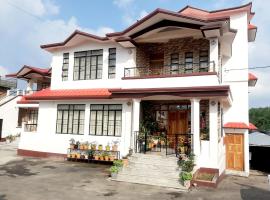 Pine Hill Home Stay，位于西隆的酒店