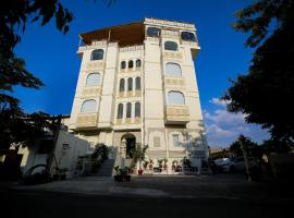 Hotel Ratangarh Palace，位于斋浦尔阿杰梅尔路的酒店