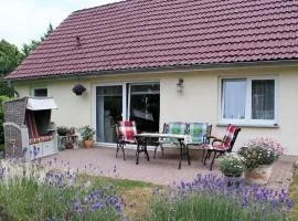 Cozy Coastal Stay with Garden