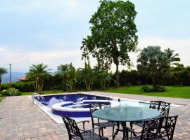 Finca Hotel Santa Helena，位于圣罗莎德卡瓦尔的酒店