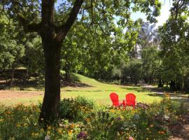 Amitabha Wine Country Cottage，位于圣罗莎的酒店