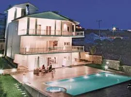 塞奥洛戈斯13号度假屋 - 带热水浴池