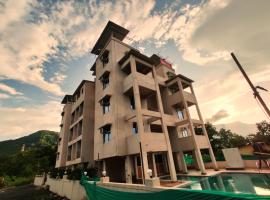Janavi Resort，位于内拉尔的酒店